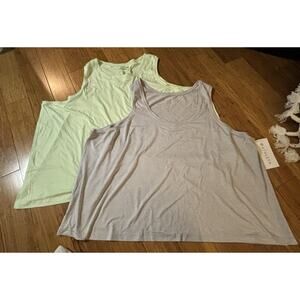 Athleta With Ease Muscle Tank & Uptempo Tank **LOT OF 2** Green & Gray 3X Active